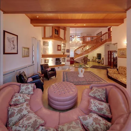 Orhideja By Aloumon Turizam Bed & Breakfast 3*